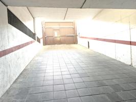 🚗Se vende cómodo garaje cerrado cerca del centro de Plasencia🚗 photo 0