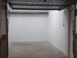 🚗Se vende cómodo garaje cerrado cerca del centro de Plasencia🚗 photo 0