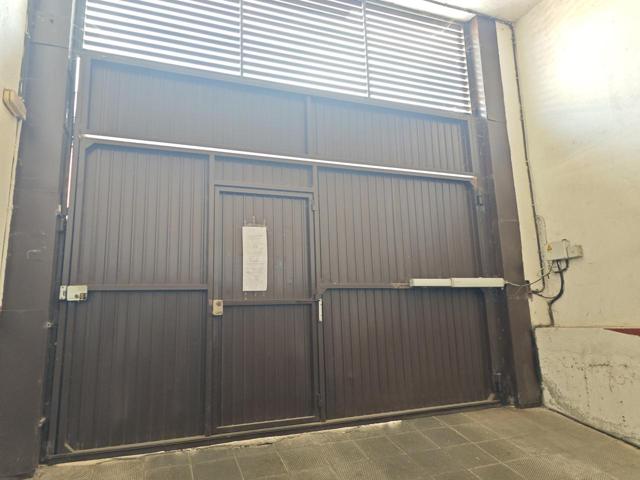 🚗Se vende cómodo garaje cerrado cerca del centro de Plasencia🚗 photo 0