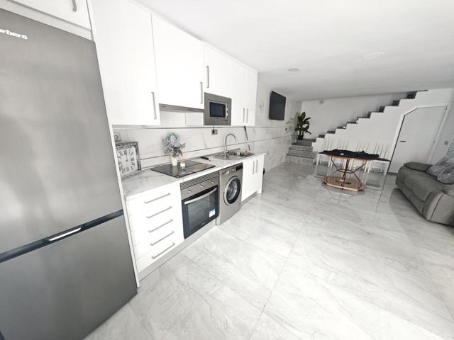 Casa - Chalet en venta en Plasencia de 100 m2 photo 0