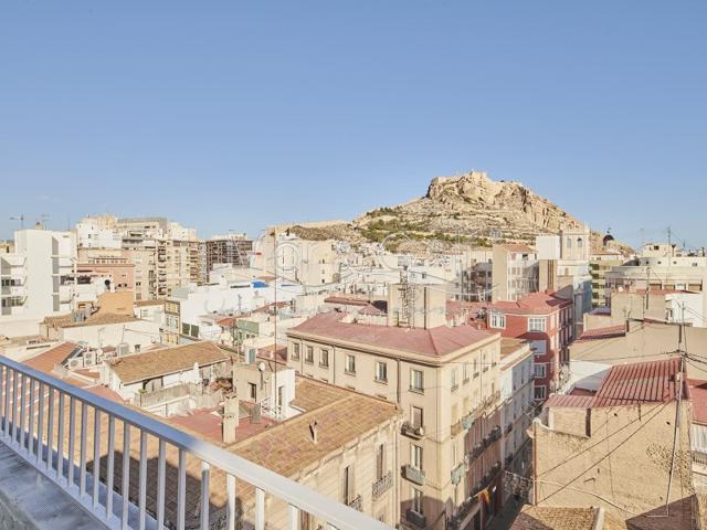  Ático En alquiler en Centro Tradicional, Alicante - Alacant photo 0