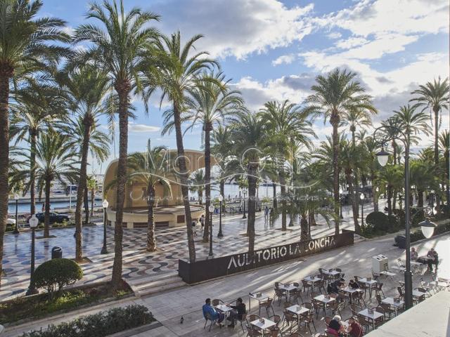 Piso En venta en Casco Histórico-Santa Cruz, Alicante - Alacant photo 0