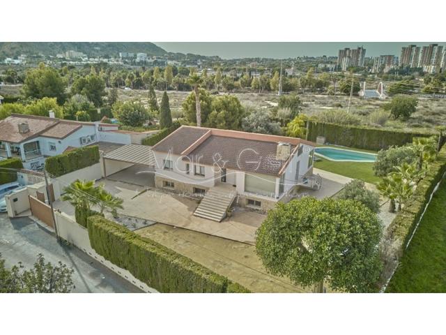 Villa En venta en Alicante - Alacant photo 0