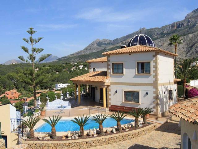 Villa En venta en Altea photo 0