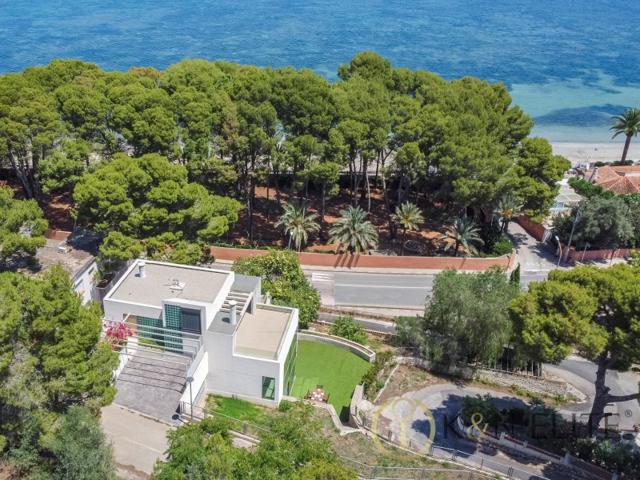 Villa En venta en Dénia photo 0
