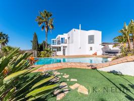 Villa En venta en Elche - Elx photo 0