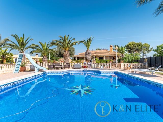 Villa En venta en Elche - Elx photo 0