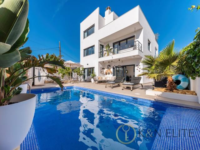 Villa En venta en Alicante - Alacant photo 0