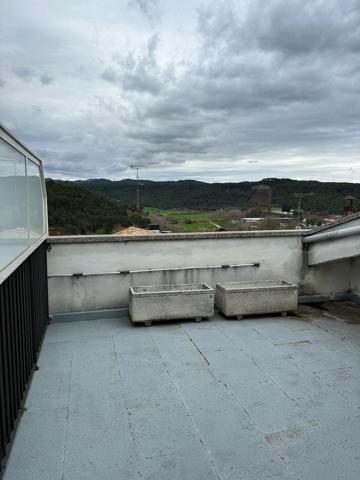 Oportunitat única a Avinyó: Pis amb encant, golfes habitables i terreny edificable photo 0