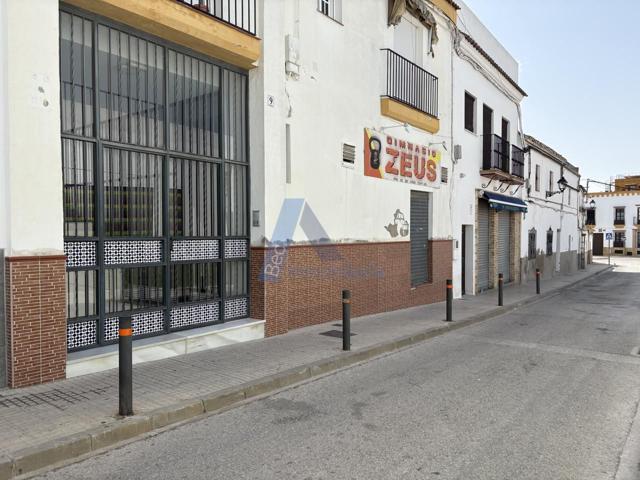 Local en planta baja con posibilidad de convertir a vivienda photo 0