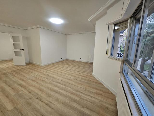 PRECIOSA VIVIENDA RECIEN REFORMADA EN PARQUE SALESAS, 4 DORMITORIOS photo 0