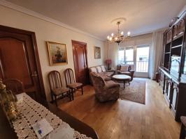 VENTA DE PISO DE 3 DORMITORIOS EN BUEN ESTADO JUNTO A CALLE ACACIAS photo 0