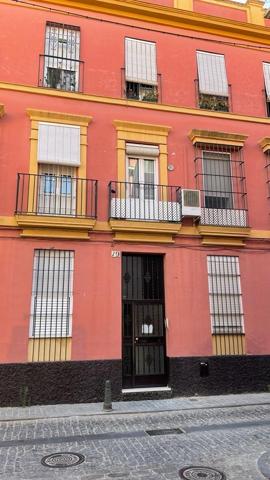 Piso de 3 dormitorios con garaje cerca del metro de San Bernardo photo 0