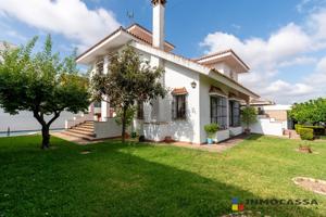 Chalet de ensueño en zona privilegiada de Gines photo 0