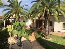 Villa En venta en Dénia photo 0