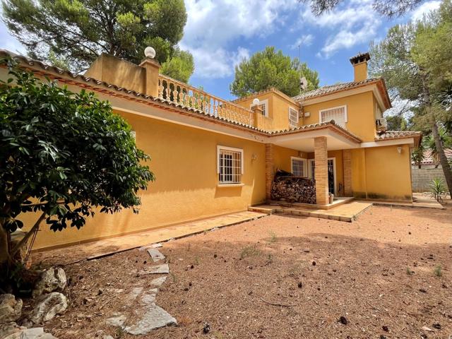 Villa En venta en Dénia photo 0