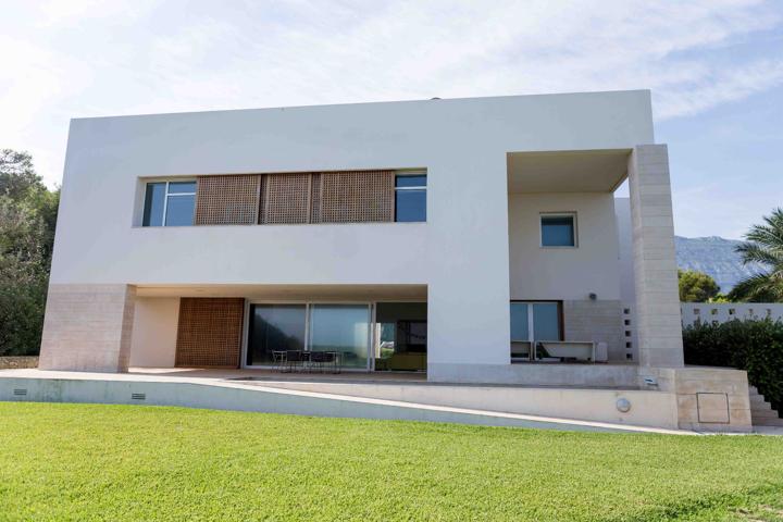 Villa En venta en Dénia photo 0