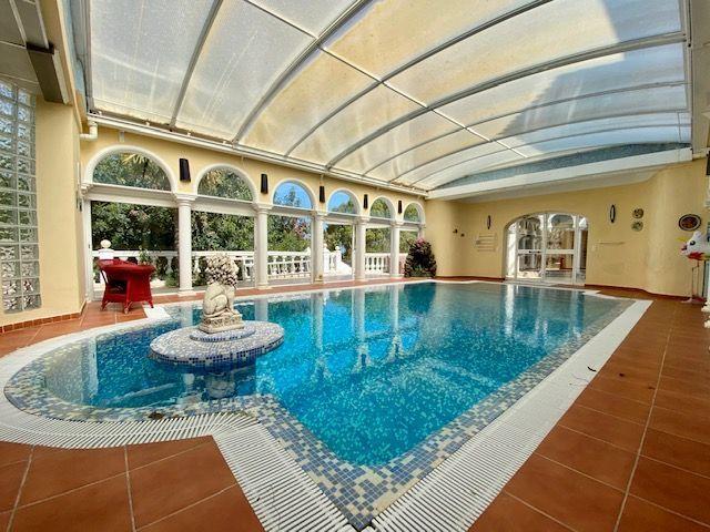 Villa En venta en Dénia photo 0