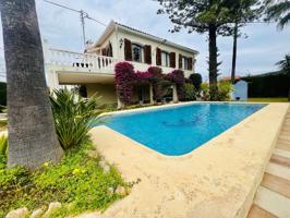Villa En venta en Pedreguer photo 0
