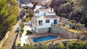 Villa En venta en Dénia photo 0