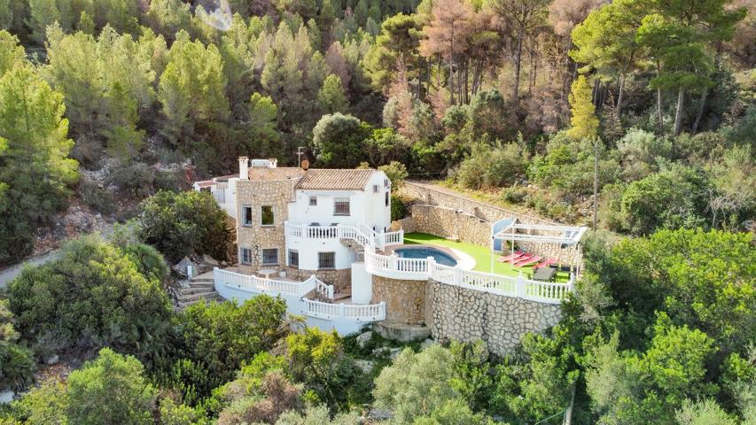 Villa En venta en Dénia photo 0