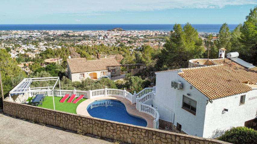 Villa En venta en Dénia photo 0