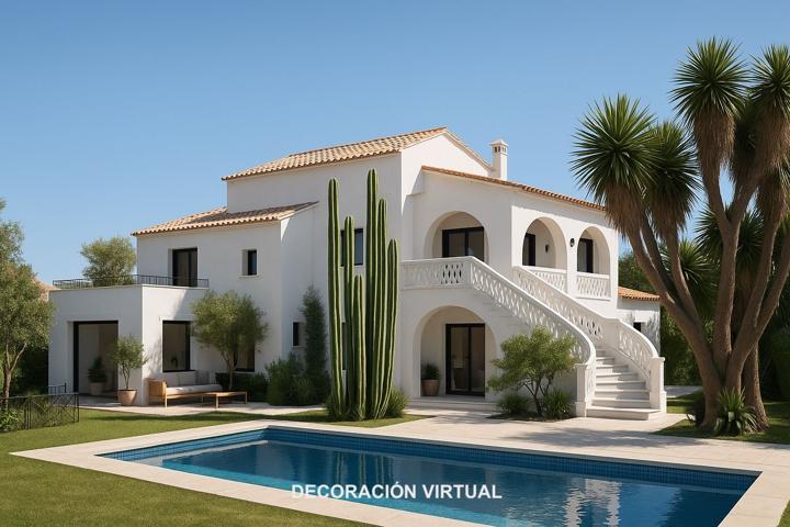 Villa En venta en Dénia photo 0