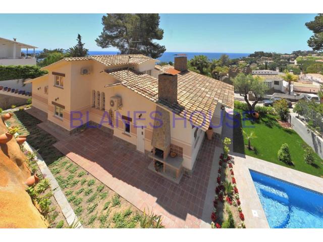 VILLA en venta photo 0