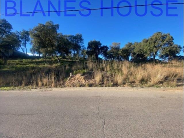 Terreno en venta en Urbanitzacions El Mas Móra-Sant Daniel-Blanes Mar photo 0