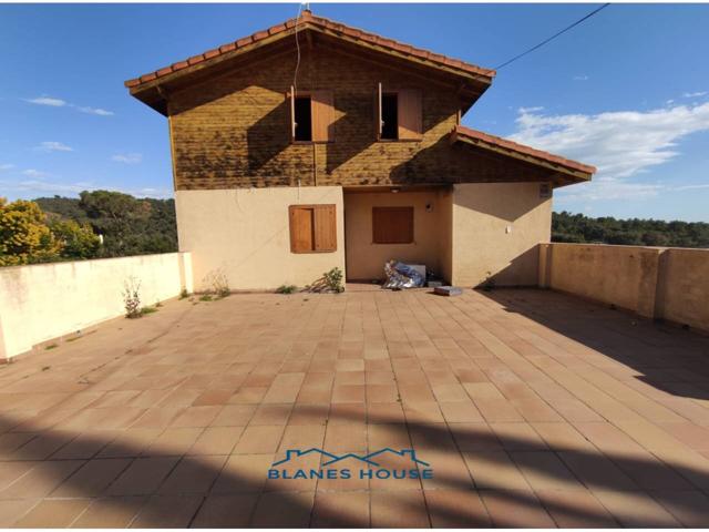 Casa en venta en Maçanet de la Selva photo 0