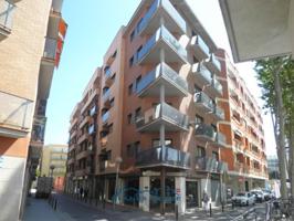 Piso en venta en Casc Antic photo 0