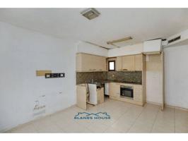 Piso en venta en El Rieral-Can Sabata photo 0