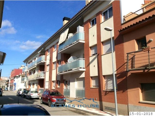 Piso en venta en Vidreres photo 0