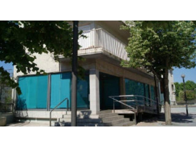 Local en venta en Nucli Urbà photo 0