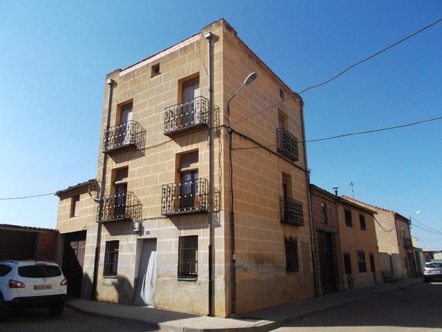 Casa De Campo En venta en Plaza La, 5, Berlangas De Roa photo 0