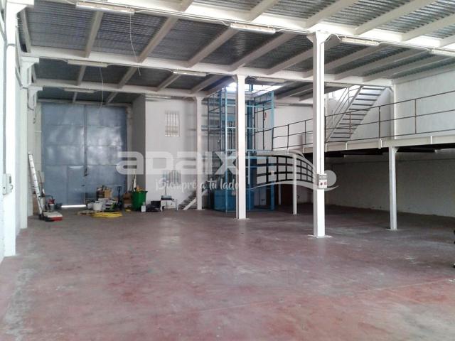 Nave en Venta en extraradio ciudad Lucena, Córdoba photo 0