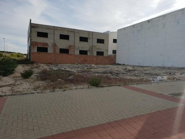 Solar Industrial en Venta en Lucena, Córdoba photo 0