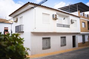 Casa en Venta en Encinas Reales, Córdoba photo 0