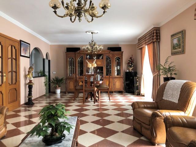 Casa Rural en Venta en Lucena, Córdoba photo 0