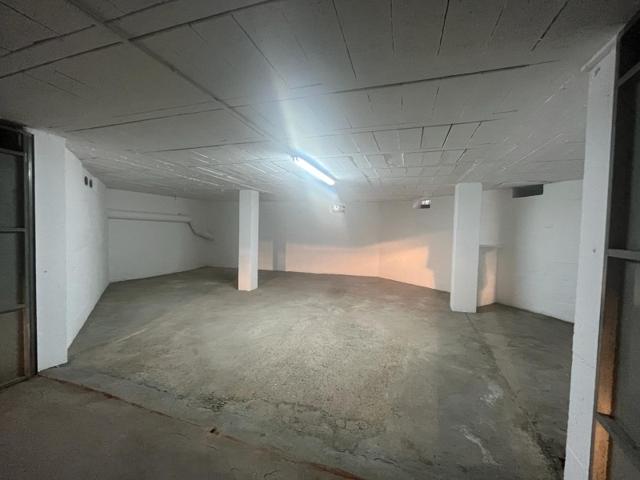 Garaje en Alquiler en Lucena, Córdoba photo 0