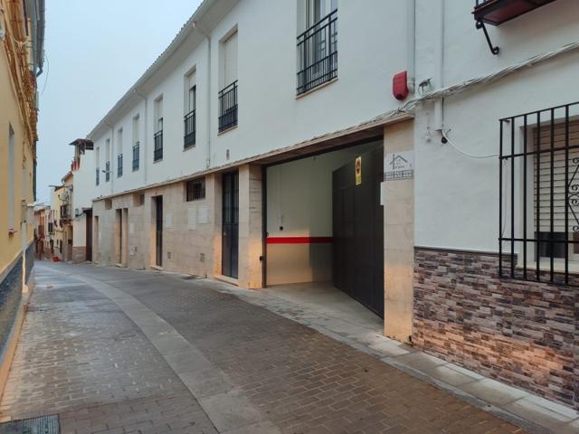Garaje en Alquiler en Lucena, Córdoba photo 0