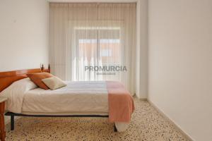 Piso en venta en Murcia de 77 m2 photo 0