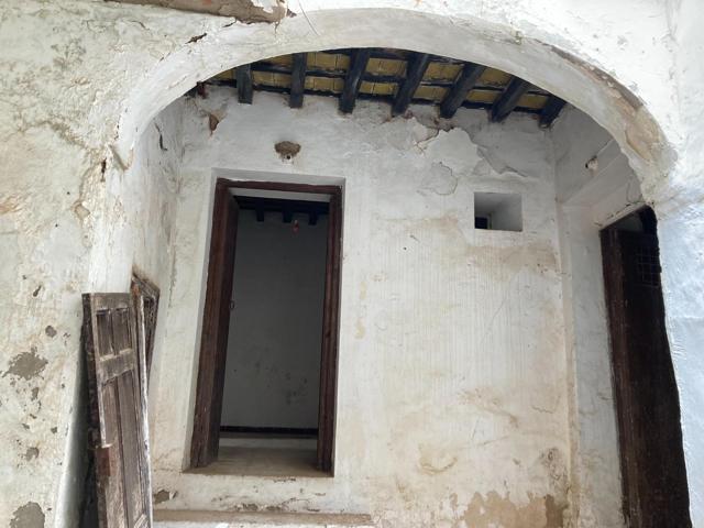 EDIFICIO DE CUATRO VIVIENDAS MAS UN LOCAL EN CASCO ANTIGUO DE VEJER photo 0