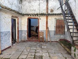 CASA Y LOCAL PARA REHABILITAR EN EL CASCO ANTIGUO photo 0