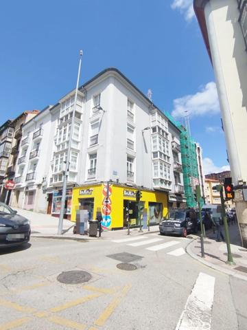🔥 ¡Visibilidad Total en el Corazón de Santander! Local Comercial de 3 Plantas en Cisneros 🔥 photo 0