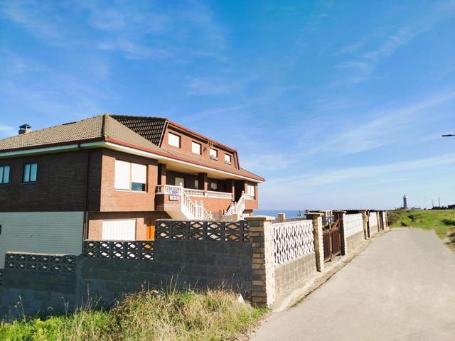 Espectacular Casa pareada en Cueto, Santander con Vistas al Mar 🌊🏡 photo 0