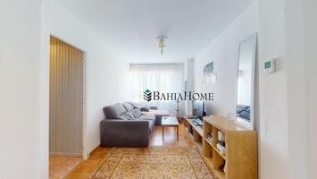 PISO EN VENTA EN CARDENAL HERRERA ORIA photo 0