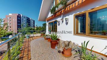 🌟 Chalet en Ernest Lluch, Santander – ¡A 5 min del Sardinero! 🌊🏡 photo 0