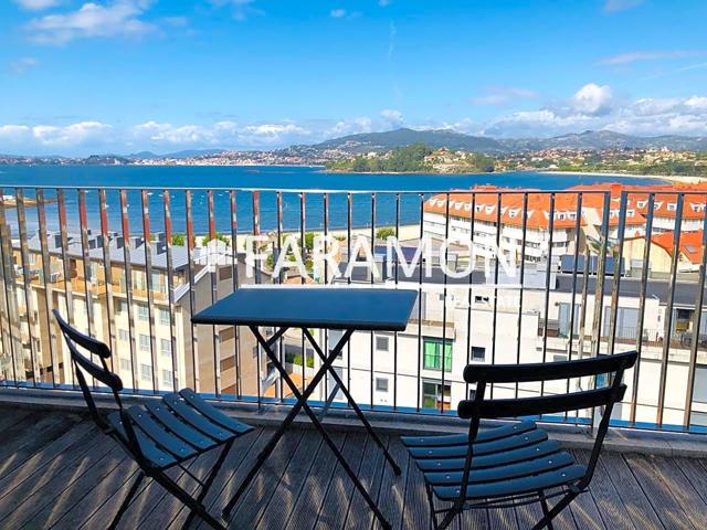 Fantástico apartamento con vistas al mar, gran terraza, piscina, garaje, trastero y a escasos metros de Playa Ladeira. photo 0