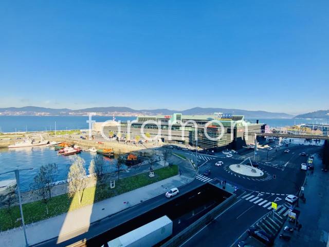 Fantástico apartamento en pleno centro de Vigo y con unas fantásticas vistas al mar photo 0